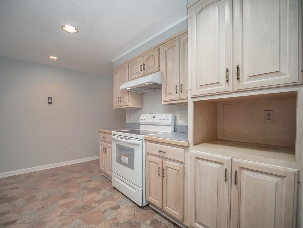 4 Chestnut Hill Road Holden, MA 01520 - Photo 9 of 31 Gallery Image 9