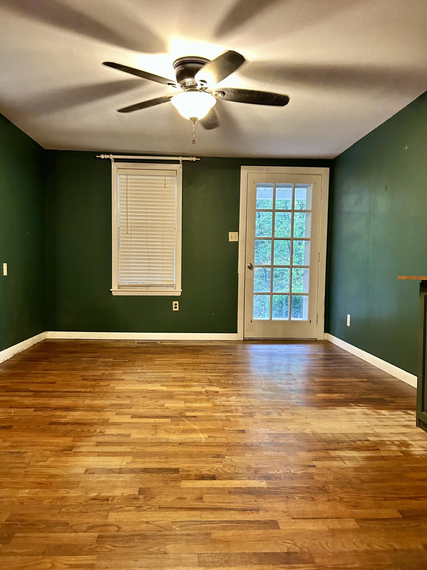 715 Miller Road Pikeville, TN 37367 - Photo 4 of 21 IMG_3556