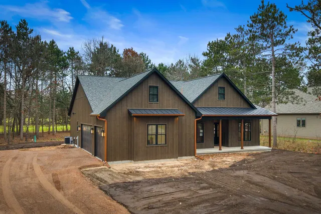 $679,000 | 1447 Sawgrass Drive, Nekoosa, WI 54457