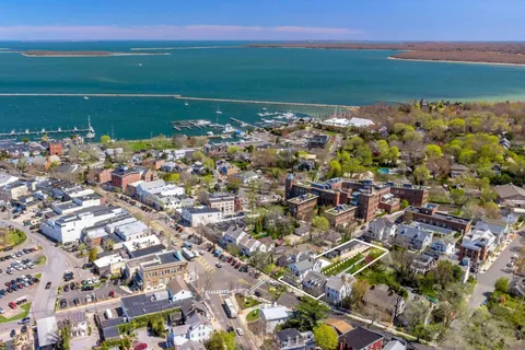 $13,750,000 | 3 Madison Street, Sag Harbor, NY 11963
