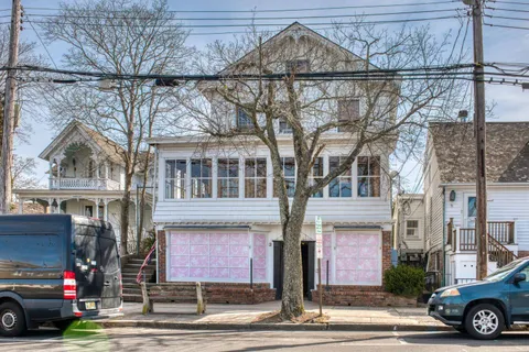 $13,750,000 | 3 Madison Street, Sag Harbor, NY 11963