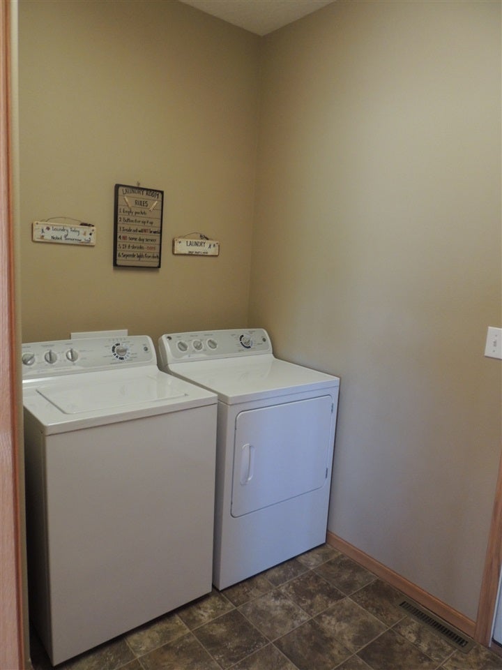 310 Old Oak Ridge Hills, IA 52235 - Photo 12 of 12 Gallery Image 12