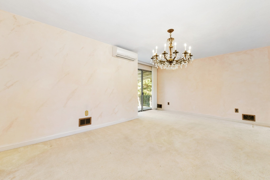 72 Stivaletta Drive Dedham, MA 02026 - Photo 14 of 38
