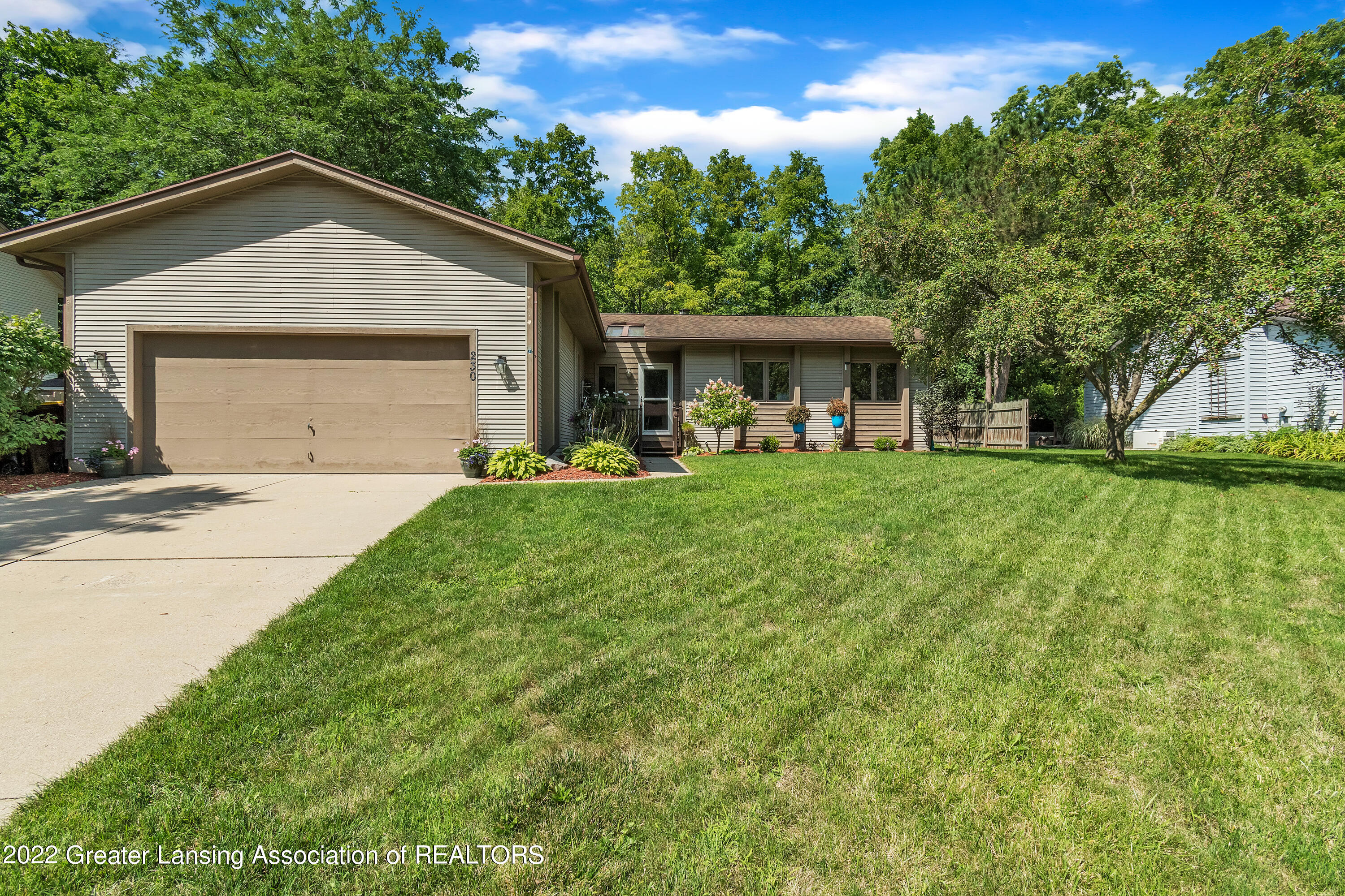 230 Williamsburg Road Lansing, MI 48917 - Photo 2 of 37 03-230-Williamsburg-Road-WindowStill-Rea