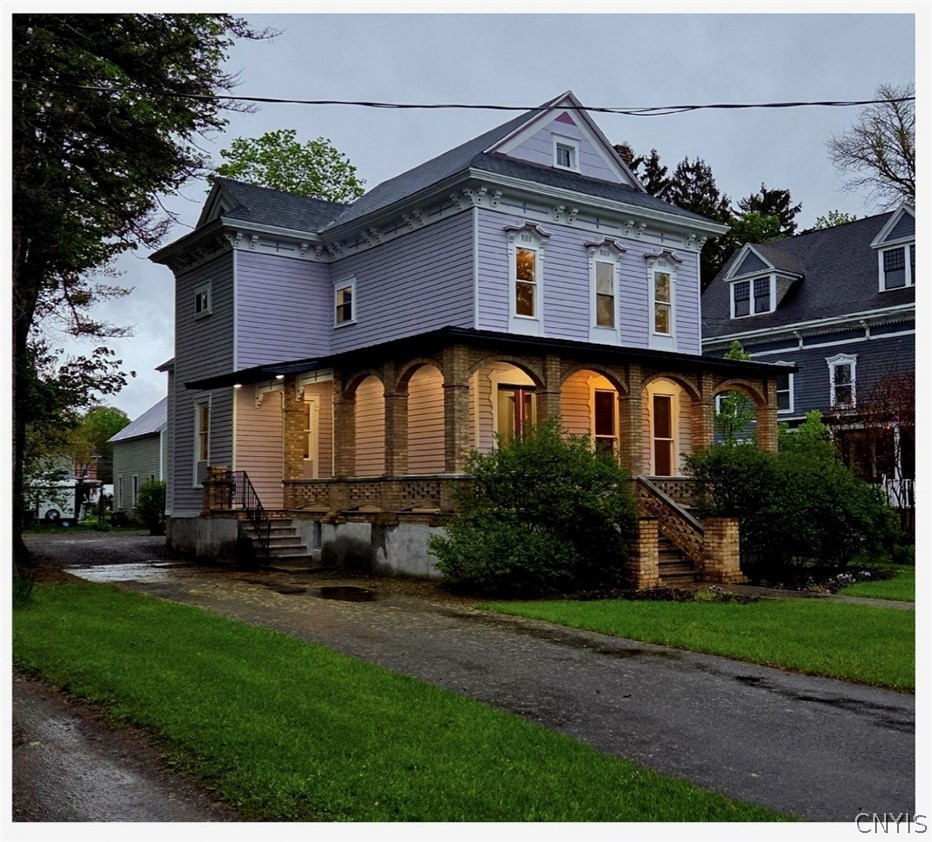 317 Broad Street Oneida, NY 13421 - Photo 2 of 49