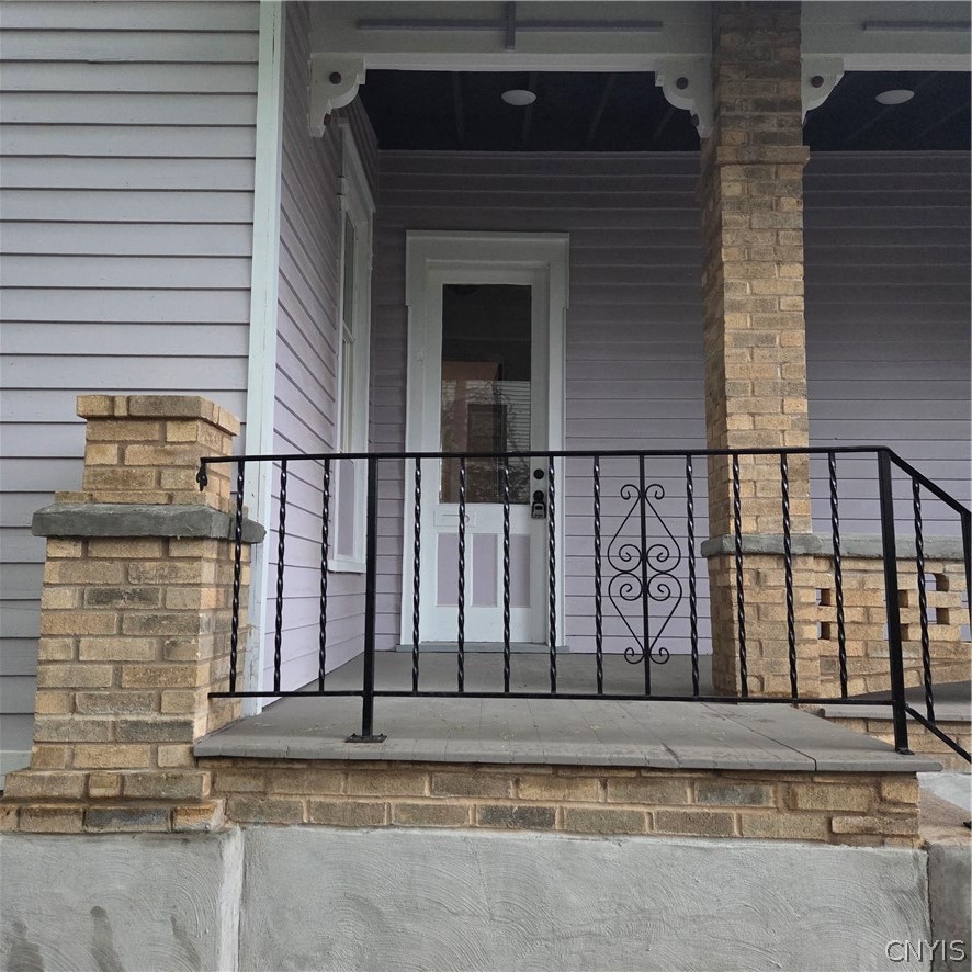 317 Broad Street Oneida, NY 13421 - Photo 4 of 49