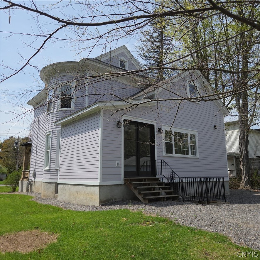 317 Broad Street Oneida, NY 13421 - Photo 7 of 49