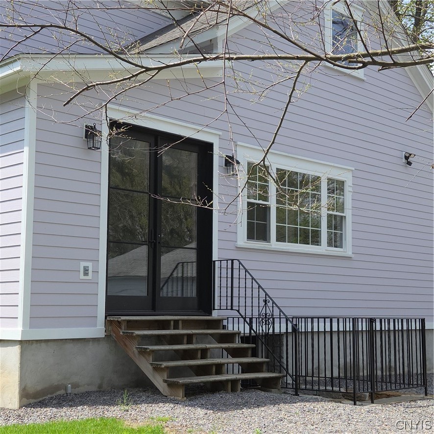 317 Broad Street Oneida, NY 13421 - Photo 8 of 49