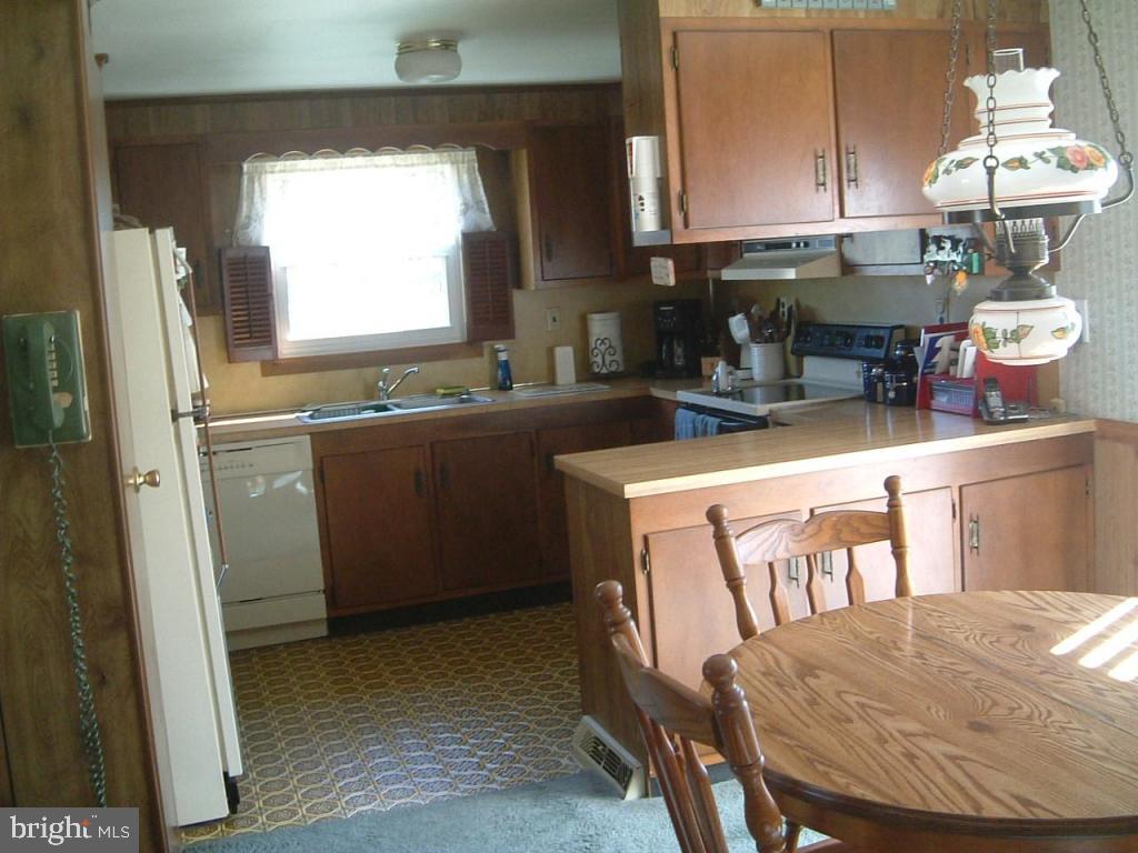 102 Brevity Lane Lititz, PA 17543 - Photo 3 of 8