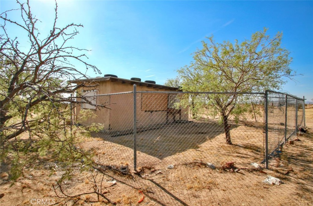 62107 Moon Drive Joshua Tree, CA 92252 - Photo 4 of 15