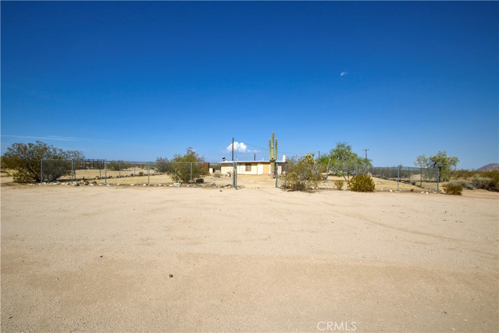 62107 Moon Drive Joshua Tree, CA 92252 - Photo 6 of 15
