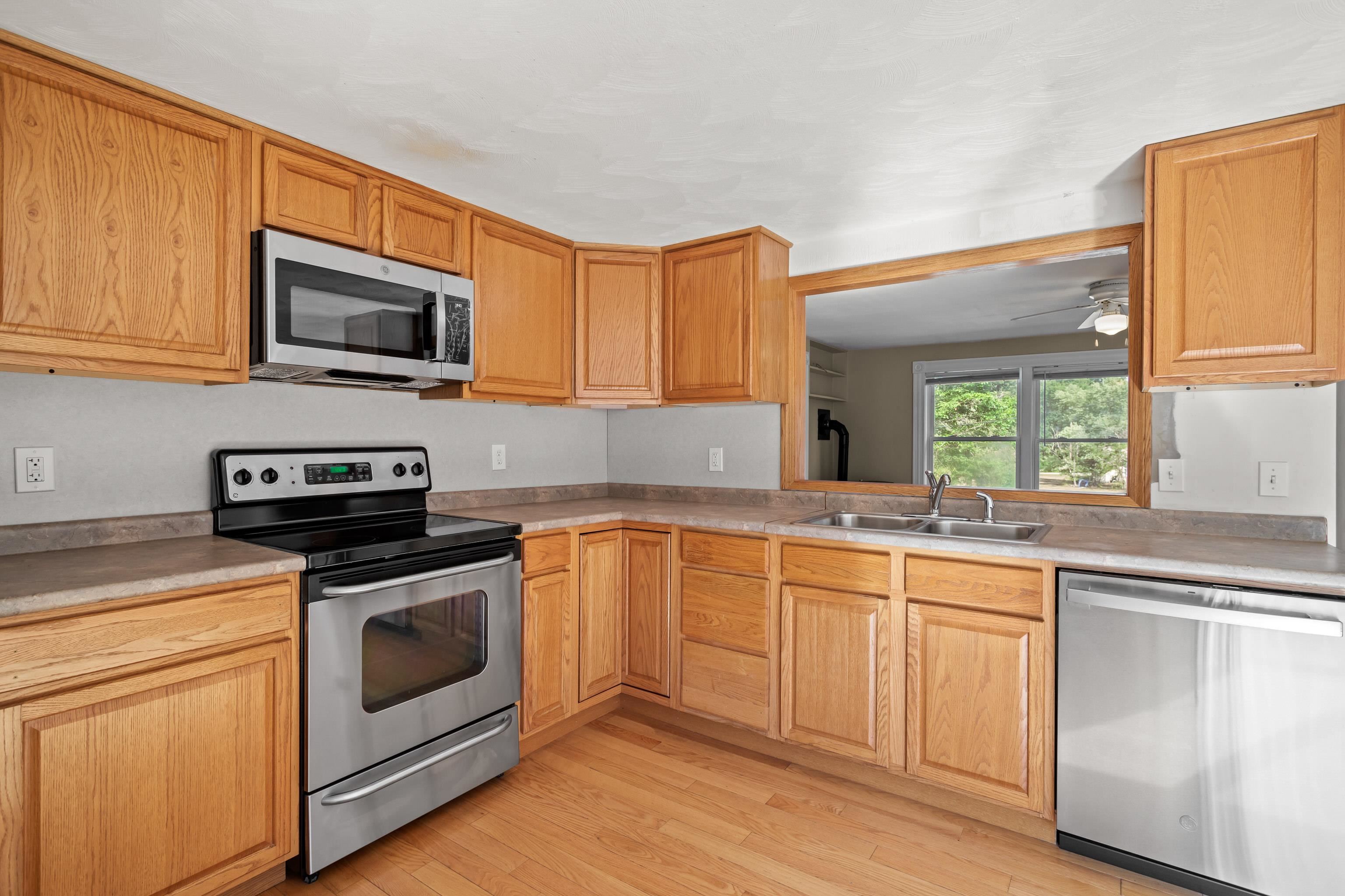 42 A Old Milton Road Rochester, NH 03868 - Photo 4 of 39