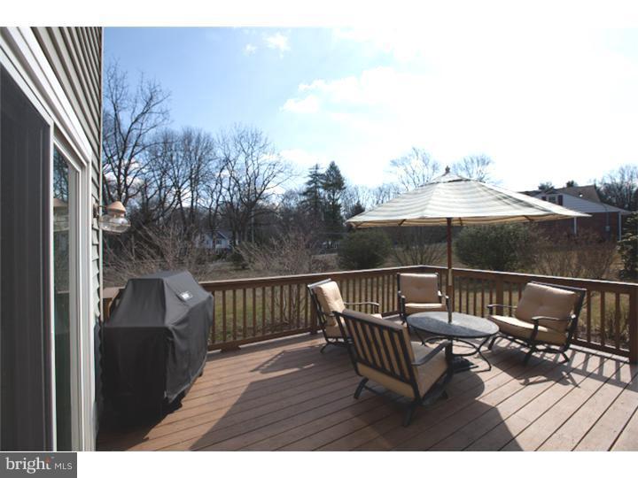 1008 Waterloo Road Berwyn, PA 19312 - Photo 20 of 24 Deck