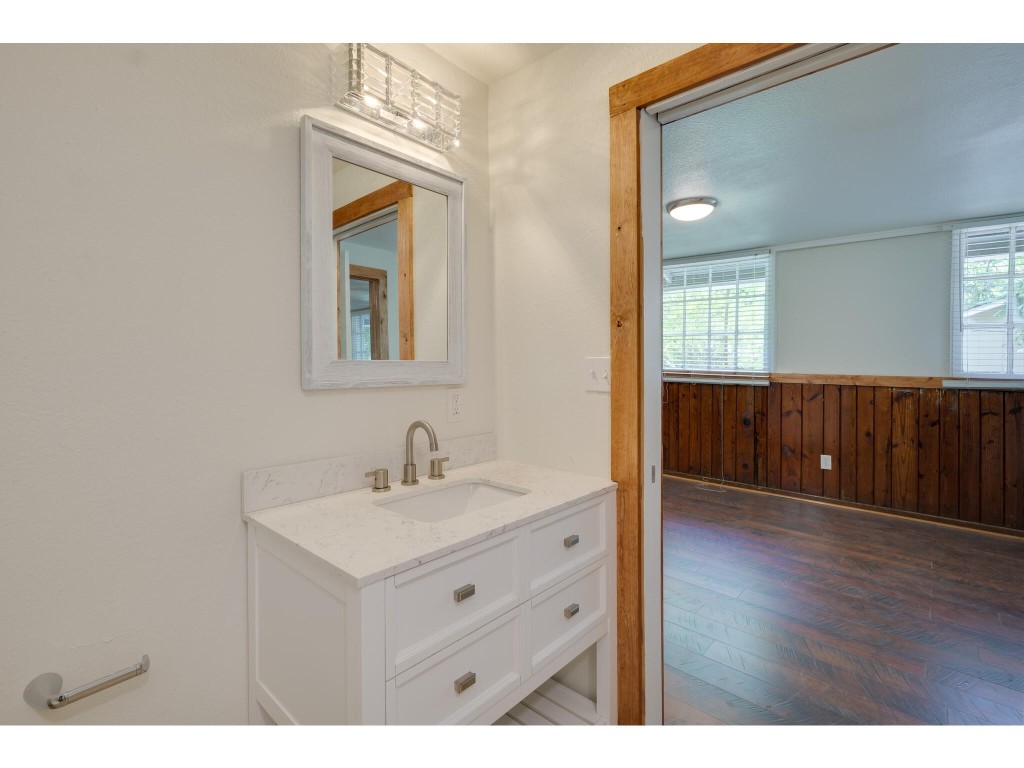 106 South Ave A, Unit E Elgin, TX 78621 - Photo 10 of 30