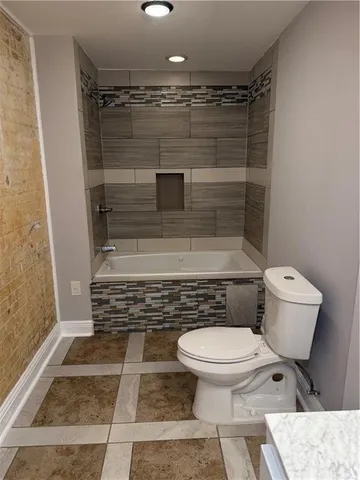 $1,900 | 438 Opelousas Avenue, Unit H, New Orleans, LA 70114