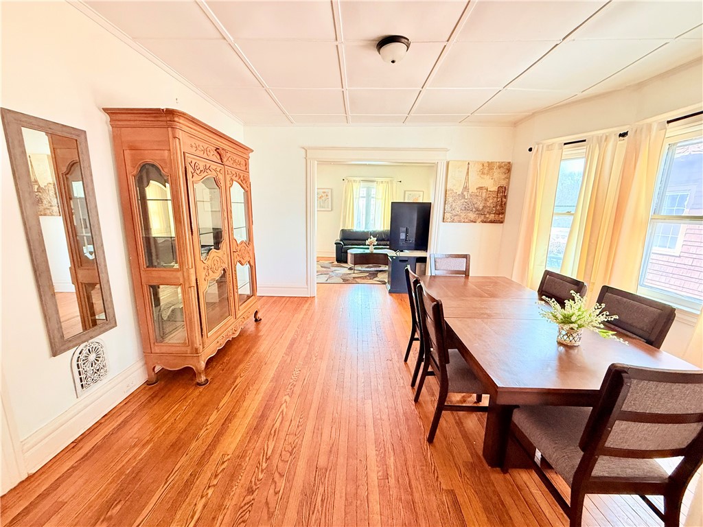 948 Monroe Avenue Rochester, NY 14620 - Photo 7 of 18