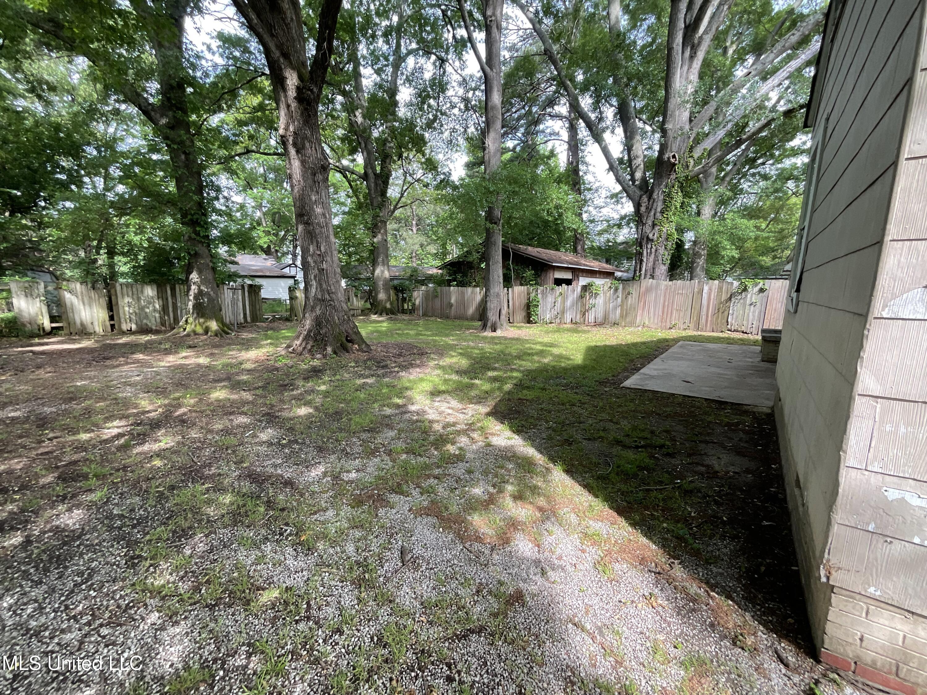 3779 Northview Drive Jackson, MS 39206 - Photo 4 of 11 IMG_1604