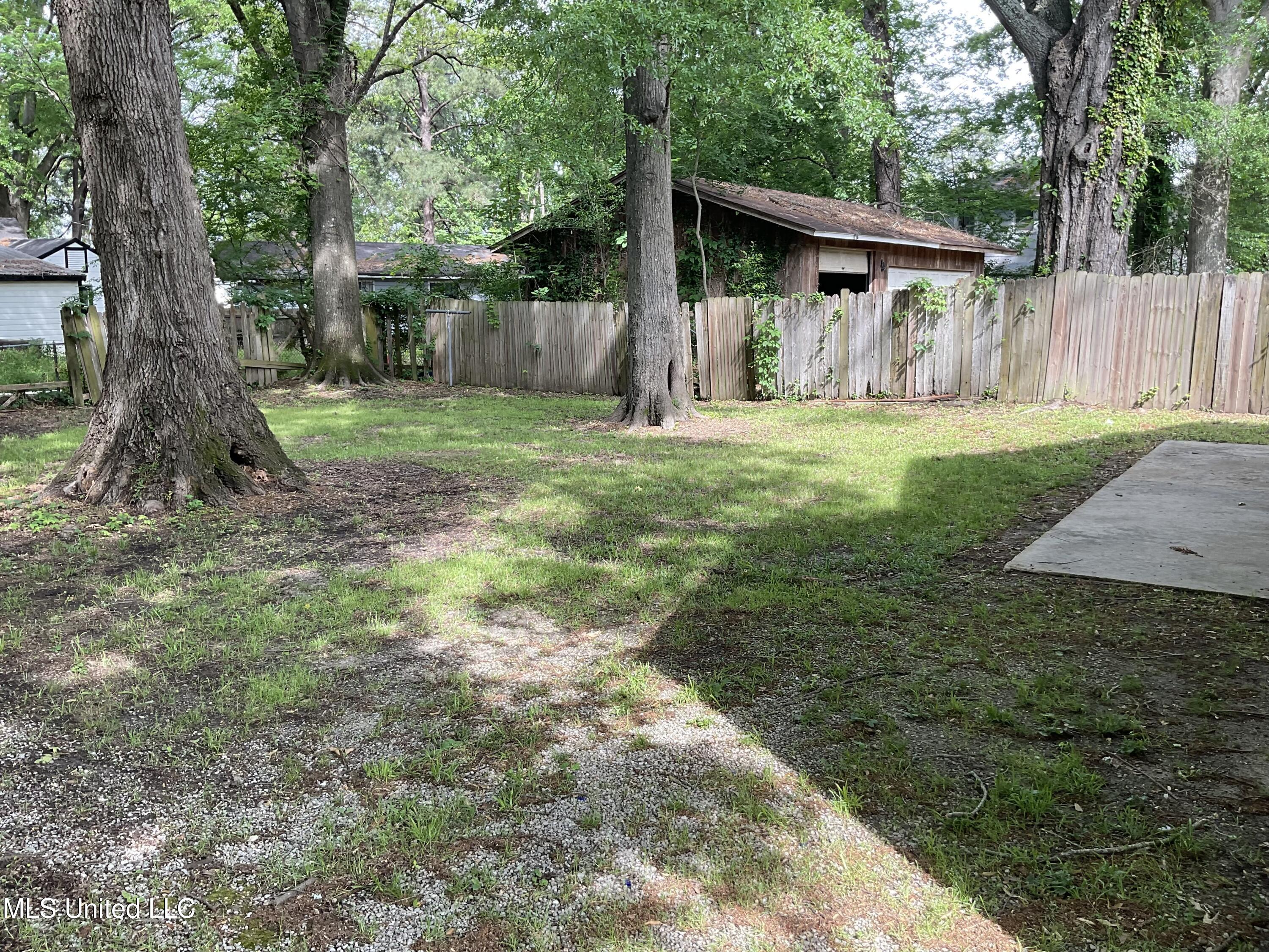 3779 Northview Drive Jackson, MS 39206 - Photo 5 of 11 IMG_1603