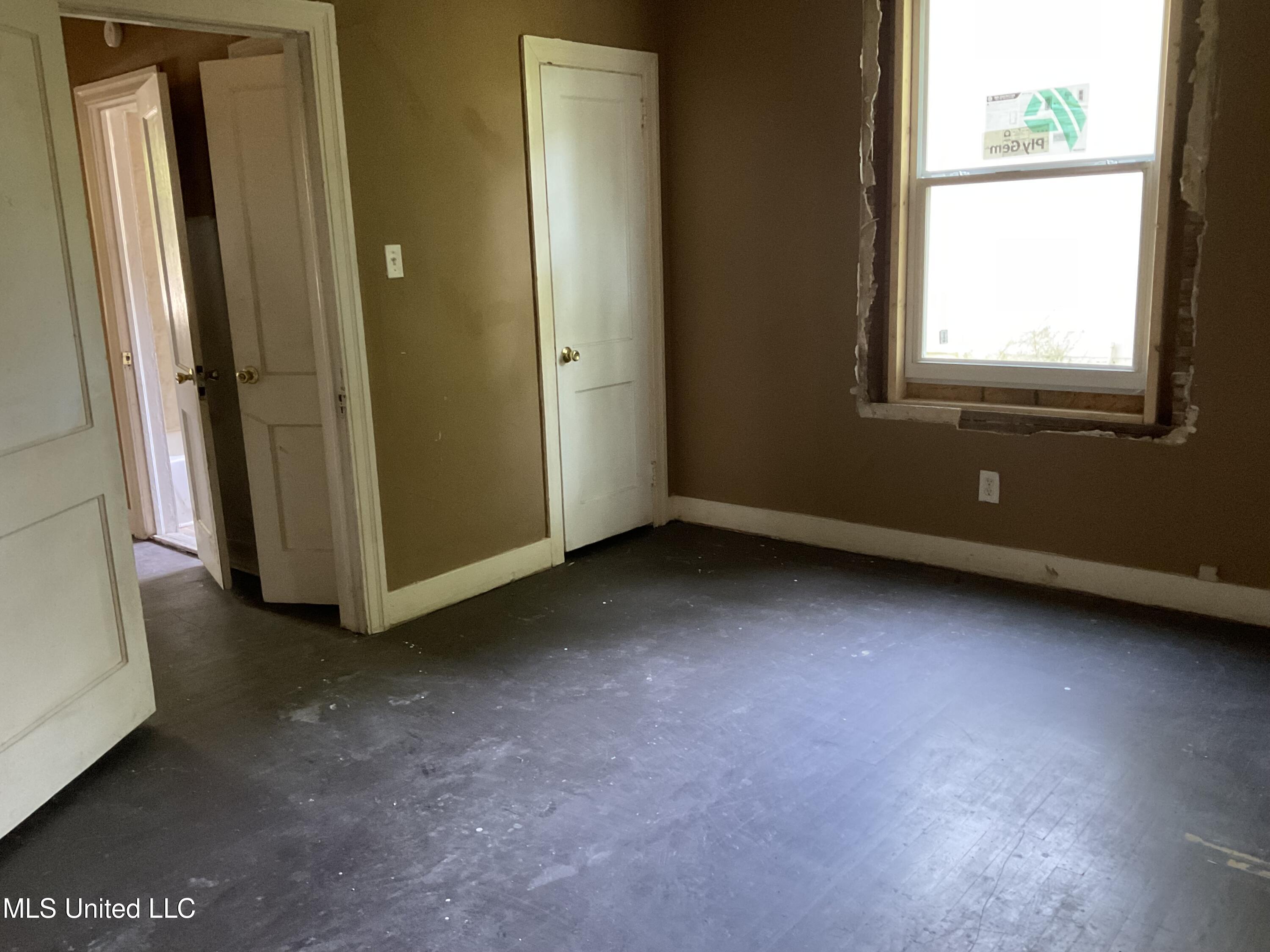 3779 Northview Drive Jackson, MS 39206 - Photo 8 of 11 IMG_8368