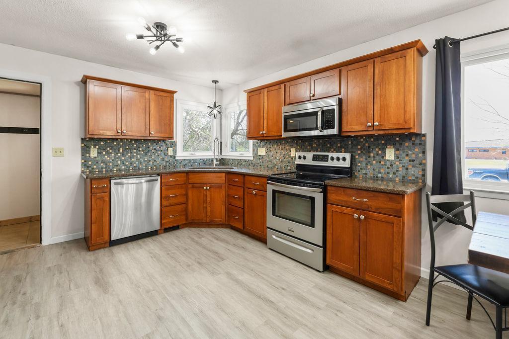 403 Richwood Road Detroit Lakes, MN 56501 - Photo 9 of 55