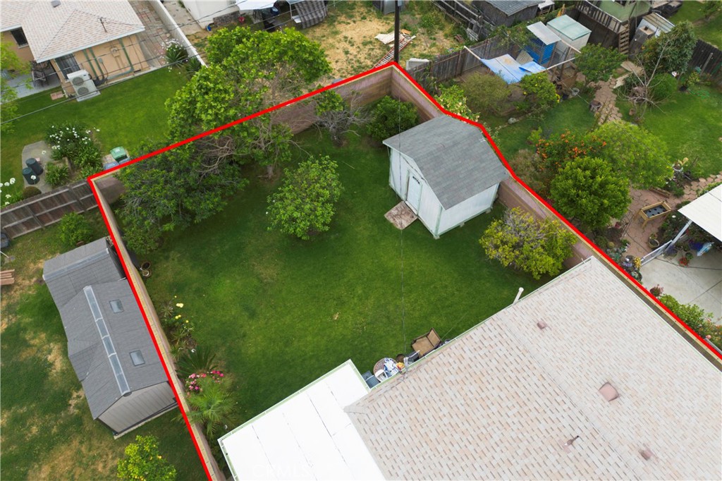 415 South Taper Avenue Compton, CA 90220 - Photo 31 of 32 a view of a yard with potted plants