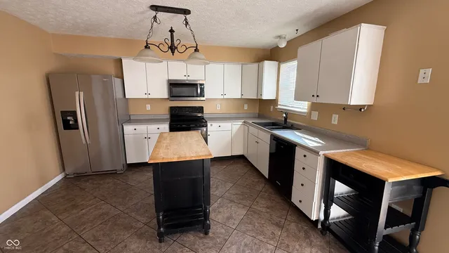 $2,550 | 6526 Abby Lane, Zionsville, IN 46077