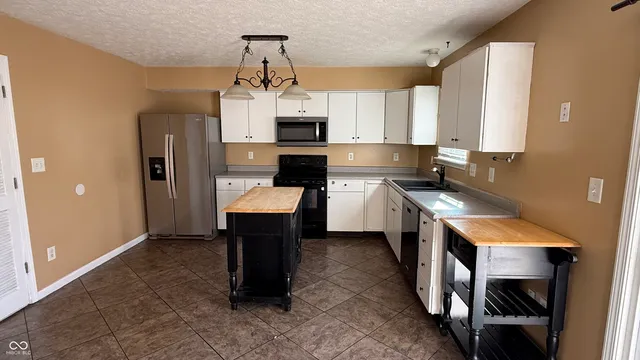 $2,550 | 6526 Abby Lane, Zionsville, IN 46077