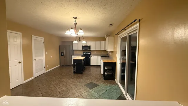 $2,550 | 6526 Abby Lane, Zionsville, IN 46077