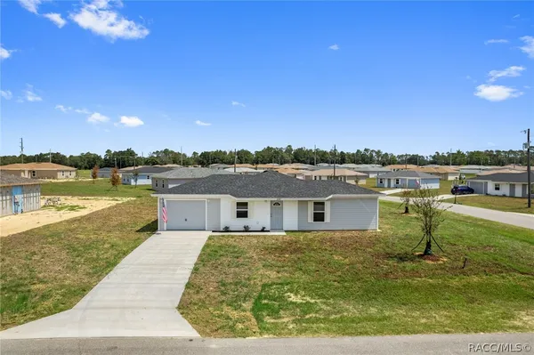 $227,000 | 2159 West Nicholas Shane Drive, Dunnellon, FL 34434