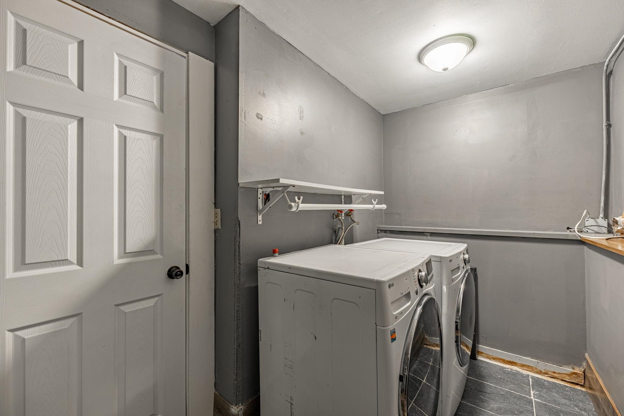 729 West Perry Street Belvidere, IL 61008 - Photo 13 of 27 a utility room with dryer and washer