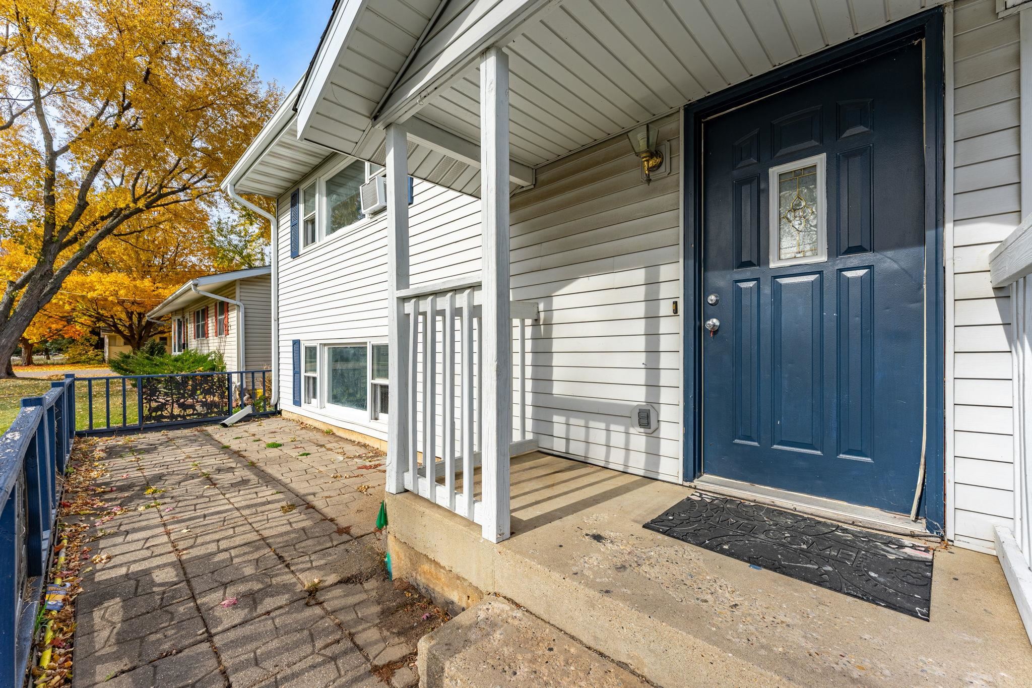 729 West Perry Street Belvidere, IL 61008 - Photo 3 of 27 a view of front door of house