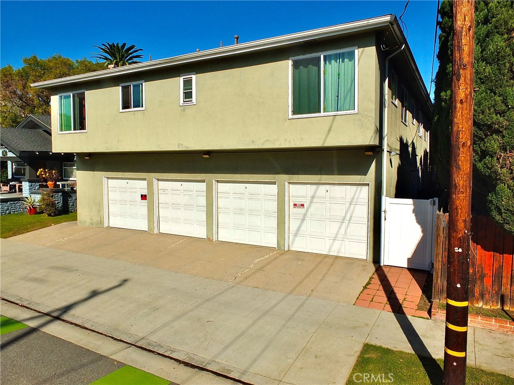 1808 East Appleton Street, Unit 6 Long Beach, CA 90802 - Photo 7 of 41 Garage is included