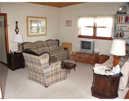6 Webber Road York, ME 03909 - Photo 17 of 18 Den/Family/Great Room.