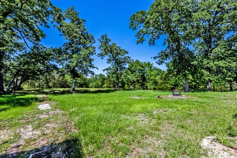 $625,000 | 325 Planter Pointe Drive, Normangee, TX 77871