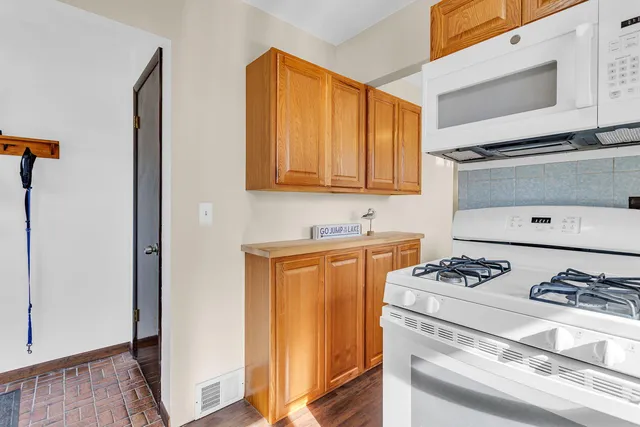 $229,400 | 10400 Ferris Court, Cement City, MI 49233