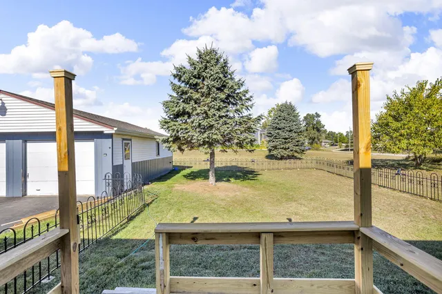 $229,400 | 10400 Ferris Court, Cement City, MI 49233