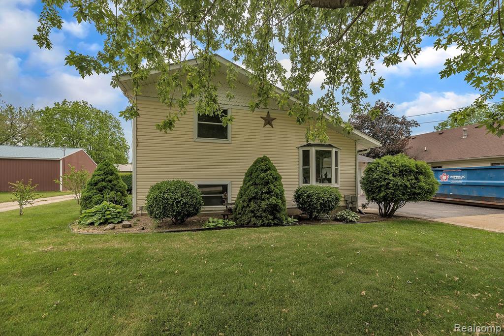 2485 Ruth Drive Fenton, MI 48430 - Photo 44 of 54