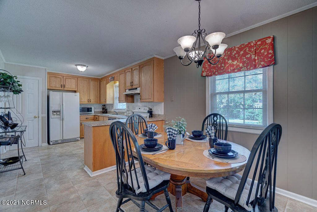 4609 Riplee Drive Wilmington, NC 28405 - Photo 15 of 37 4609RipleeEdit-23