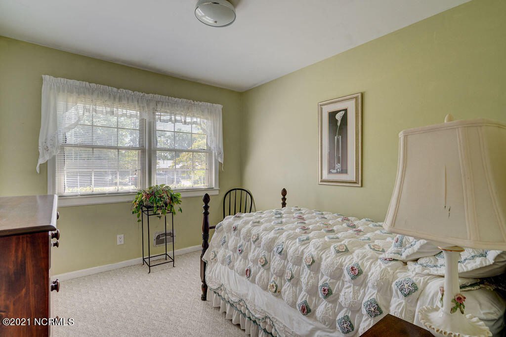 4609 Riplee Drive Wilmington, NC 28405 - Photo 19 of 37 4609RipleeEdit-31