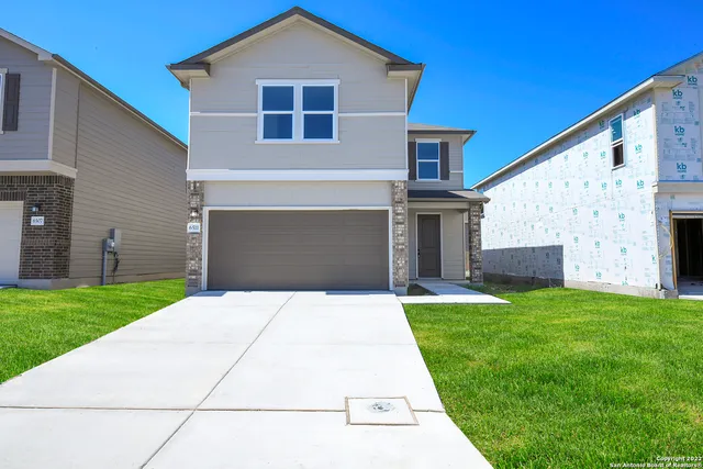 $1,950 | 6511 Runaway Row, Converse, TX 78109