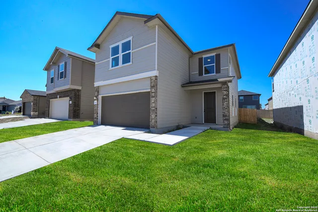 $1,950 | 6511 Runaway Row, Converse, TX 78109