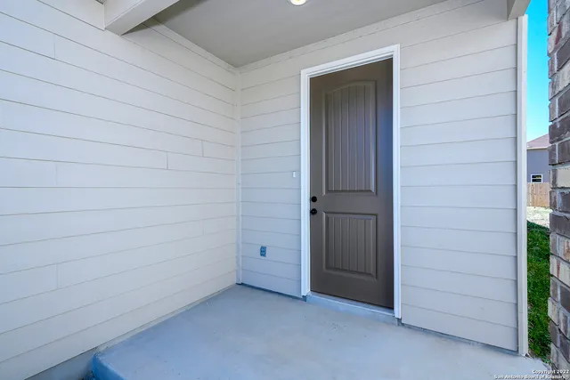 $1,950 | 6511 Runaway Row, Converse, TX 78109