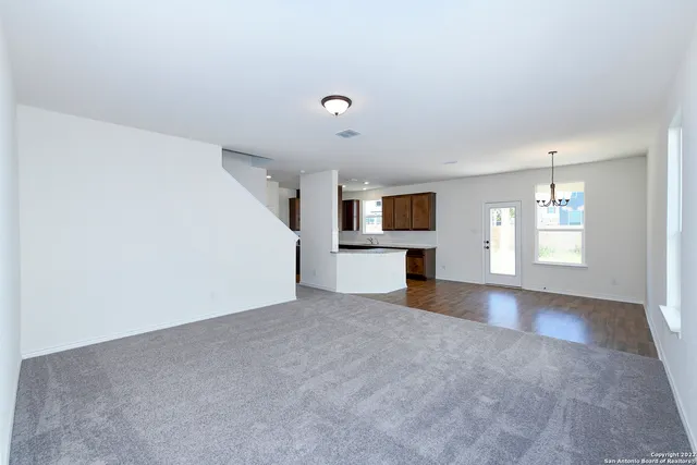 $1,950 | 6511 Runaway Row, Converse, TX 78109