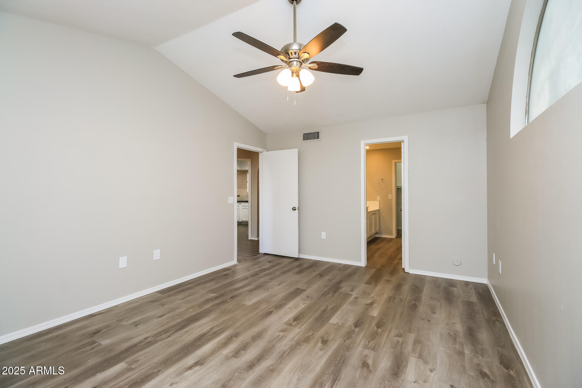 371 S. Comanche Dr. Chandler, AZ 85224 - Photo 7 of 15 7 main bedroom