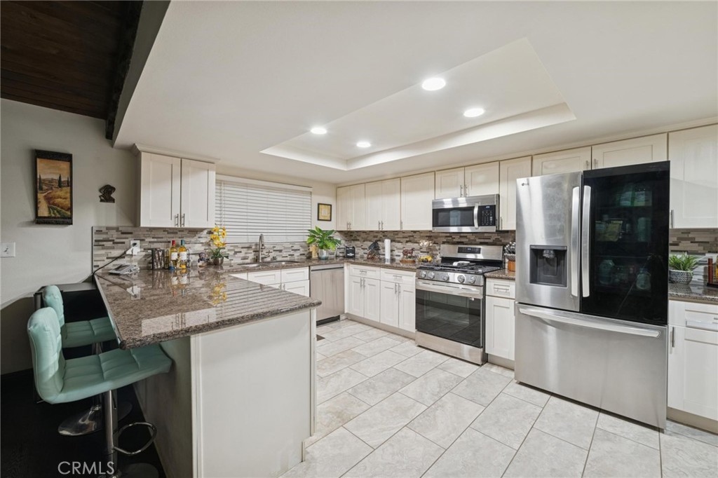 5976 Robinson Avenue Riverside, CA 92503 - Photo 6 of 73