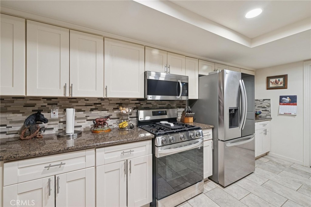 5976 Robinson Avenue Riverside, CA 92503 - Photo 7 of 73