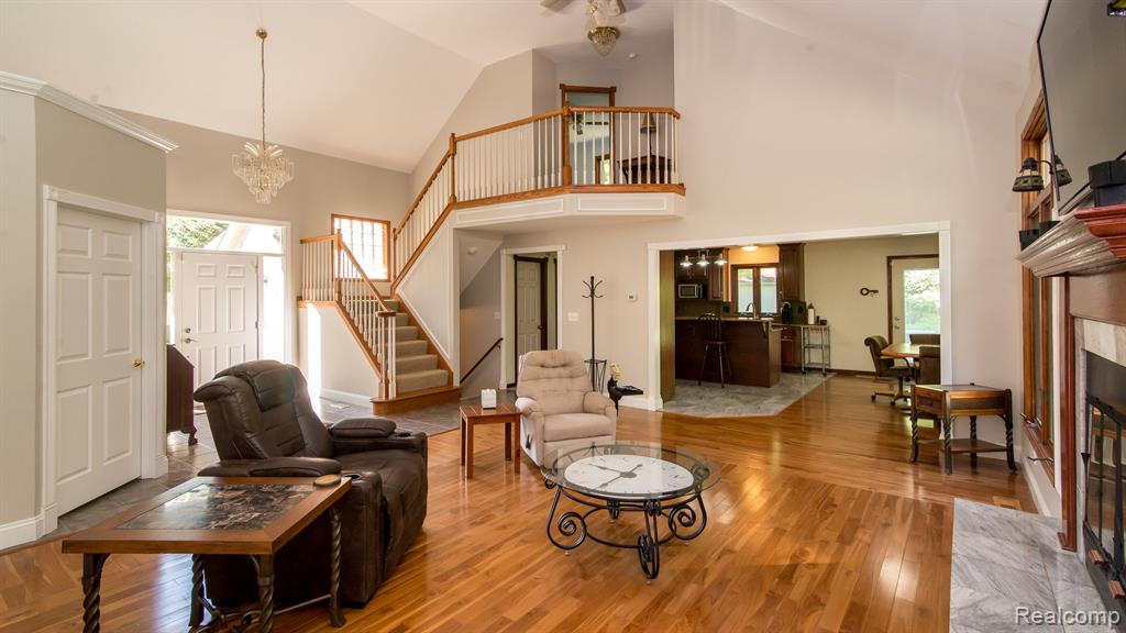 4197 Pinckney Road Howell, MI 48843 - Photo 3 of 34