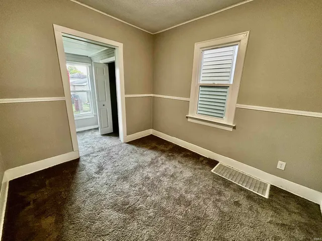 $95,000 | 327 Ridgeway Avenue, Evansville, IN 47713