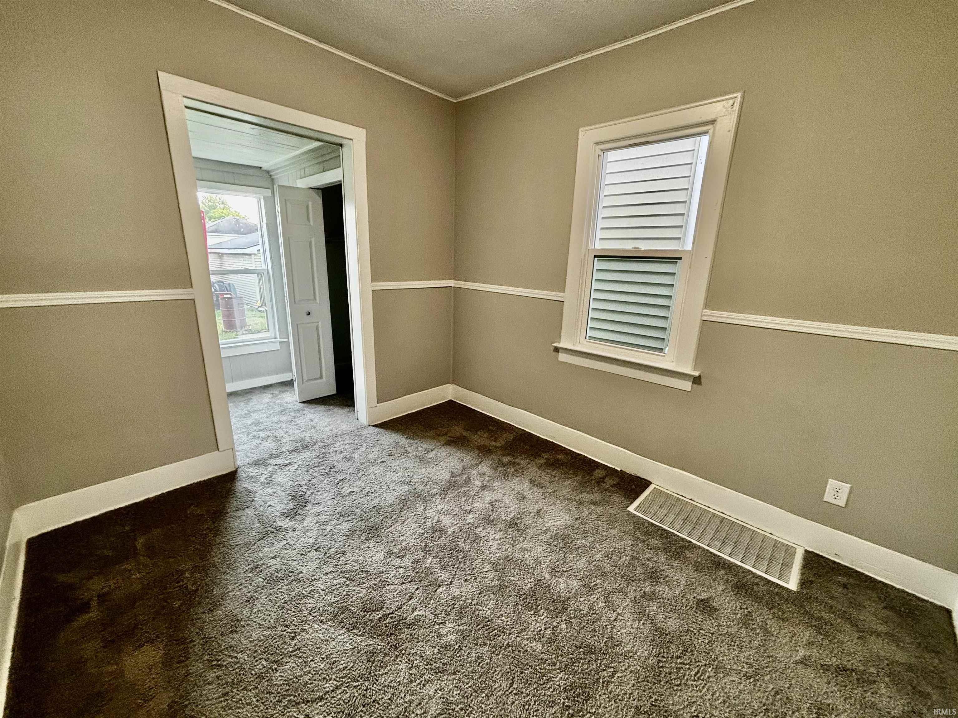 327 Ridgeway Avenue Evansville, IN 47713 - Photo 13 of 21