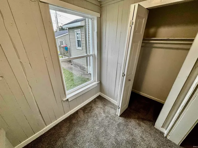 $90,000 | 327 Ridgeway Avenue, Evansville, IN 47713